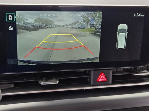 Used 2026 Kia Carnival FWD image 9