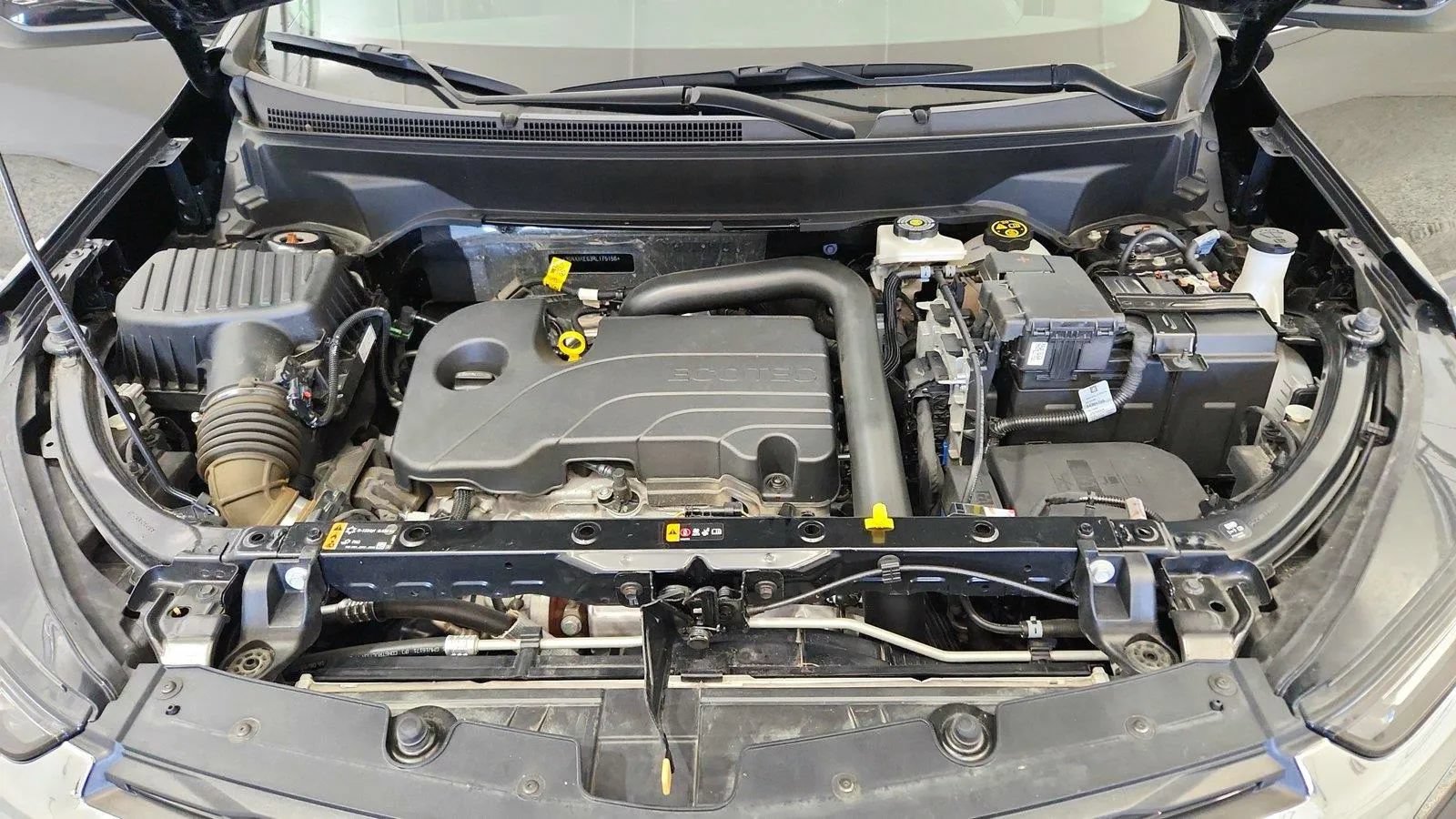 Used 2024 Chevrolet Equinox LT FWD image 46
