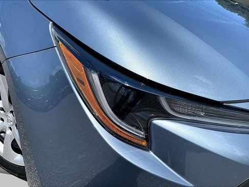 Used 2025 Toyota Corolla LE FWD image 31