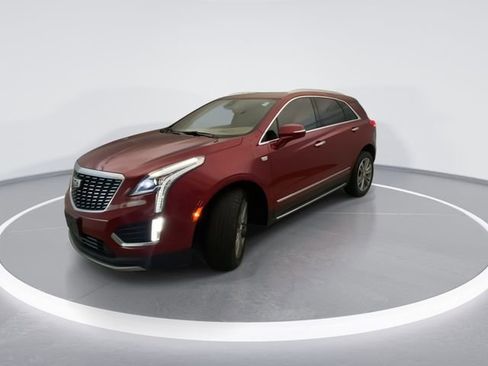 Used 2022 Cadillac XT5 Premium Luxury w/ Platinum Package FWD image 2