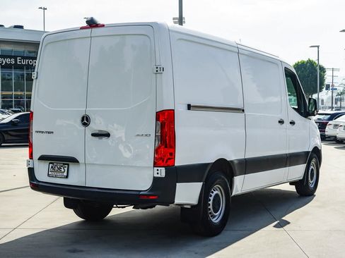 Used 2023 Mercedes-Benz Sprinter 2500 image 4