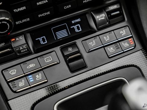 Used 2017 Porsche 911 Turbo image 69