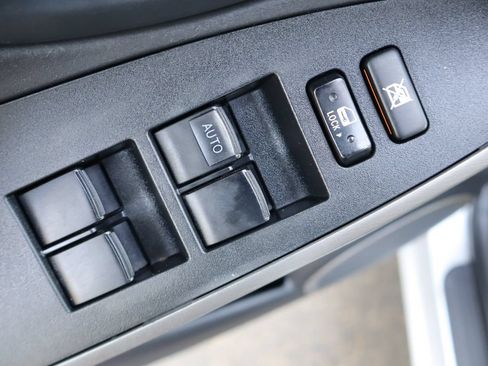 Used 2006 Toyota RAV4 4WD image 28
