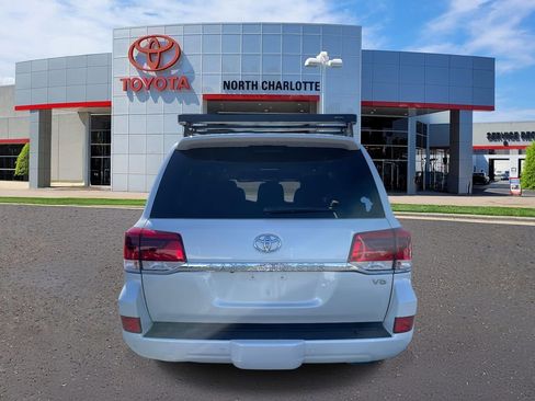 Used 2020 Toyota Land Cruiser Heritage Edition image 9