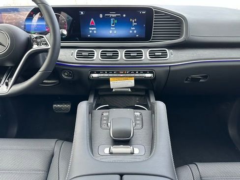 New 2026 Mercedes-Benz GLS 450 4MATIC image 14