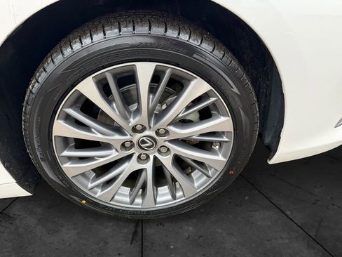 Used 2021 Lexus ES 250 w/ Premium Package image 28