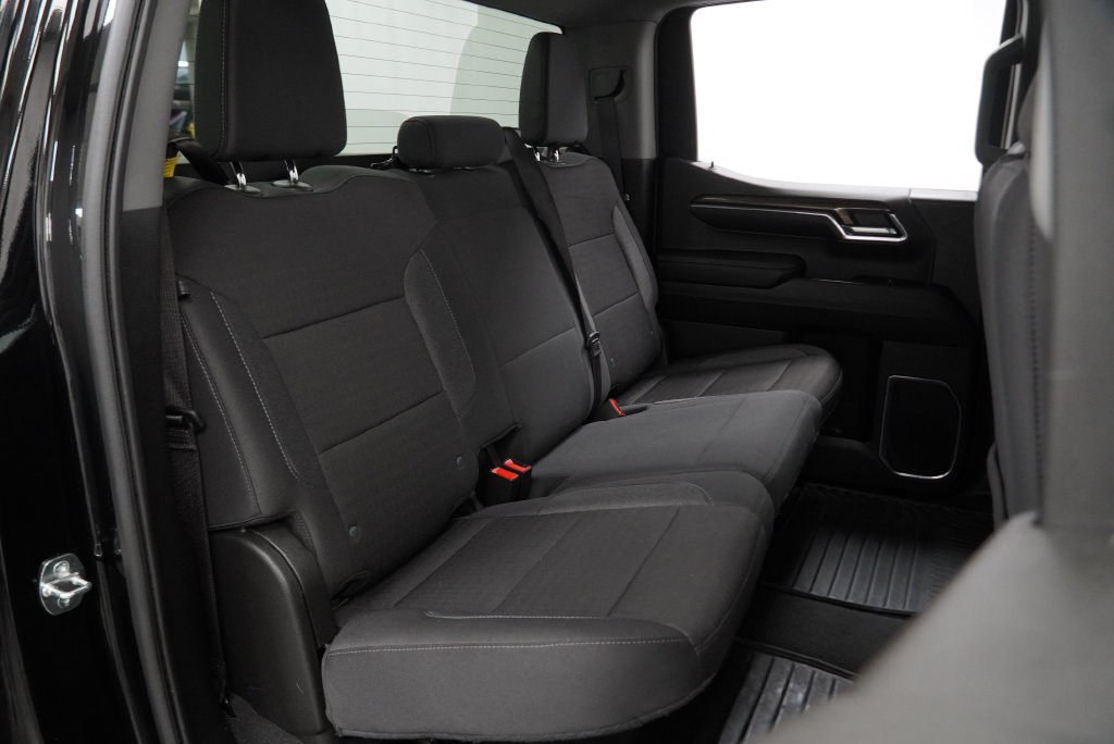 Used 2024 Chevrolet Silverado 1500 LT AWD/4WD image 38