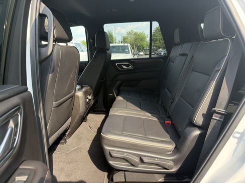 Used 2021 GMC Yukon SLT AWD/4WD image 32