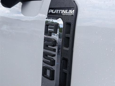 Used 2024 Ford F250 Platinum w/ FX4 Off-Road Package AWD/4WD image 42