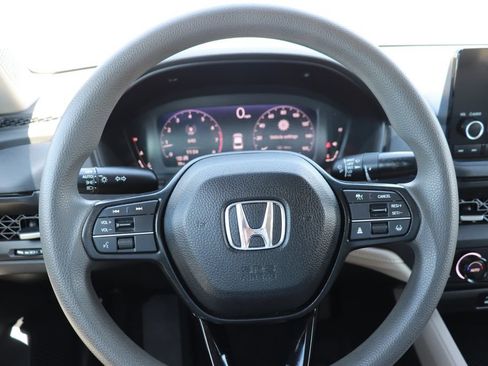 Used 2023 Honda Accord EX image 19