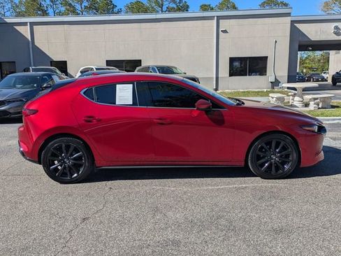 Used 2019 MAZDA MAZDA3 Premium image 3