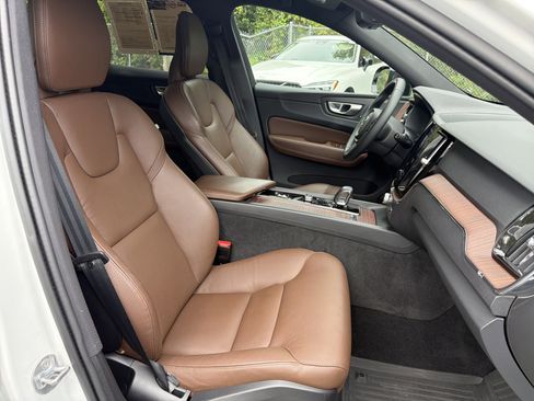 Certified 2024 Volvo XC60 B5 Plus w/ Protection Package AWD/4WD image 35