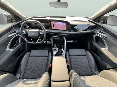 New 2025 Audi SQ5 Premium Plus image 18