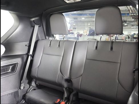 Used 2022 Lexus GX 460 w/ Black Line Special Edition AWD/4WD image 11