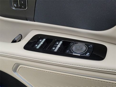 Certified 2024 Lincoln Nautilus Premier image 31