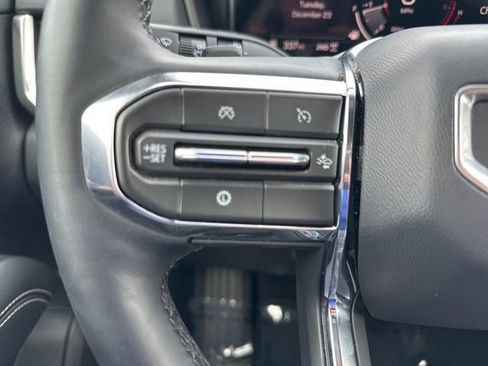 Used 2025 GMC Terrain Elevation image 19