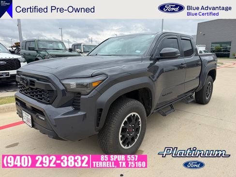 Used 2025 Toyota Tacoma TRD Off-Road w/ TRD Off Road Upgrade Package AWD/4WD image 3