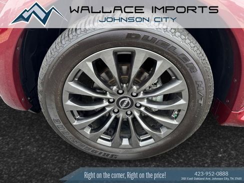 Used 2024 Nissan Armada Platinum w/ Captain's Chairs Package image 9