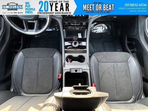 New 2025 Jeep Grand Cherokee Altitude image 30