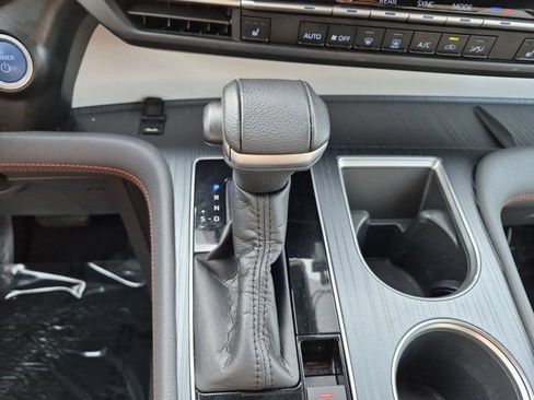 Used 2021 Toyota Sienna XSE FWD image 12