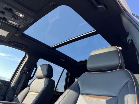 Used 2022 GMC Yukon AT4 image 38