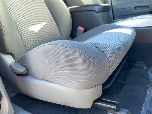 Used 2012 Toyota Tacoma 4x4 Access Cab V6 image 29