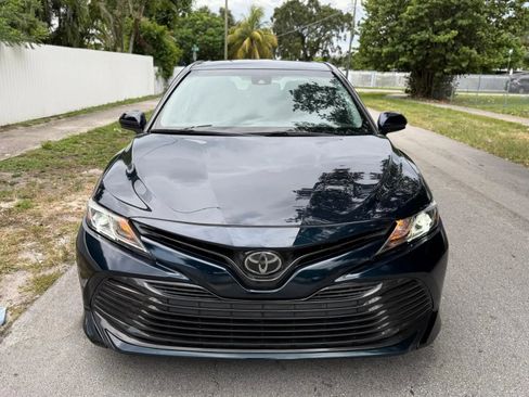 Used 2019 Toyota Camry LE image 6