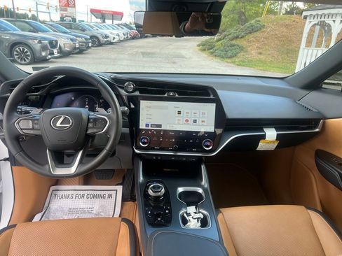 Used 2023 Lexus RZ 450e Premium image 12