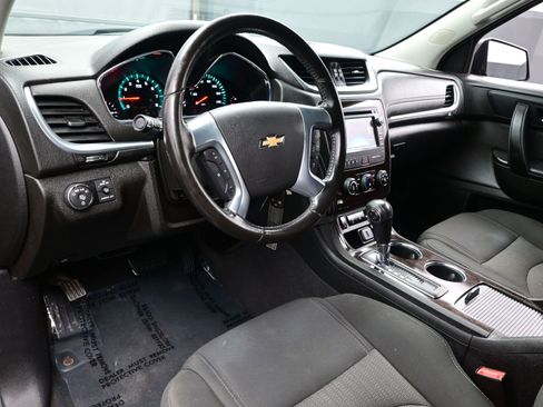 Used 2015 Chevrolet Traverse LT w/ Style and Technology Package image 13