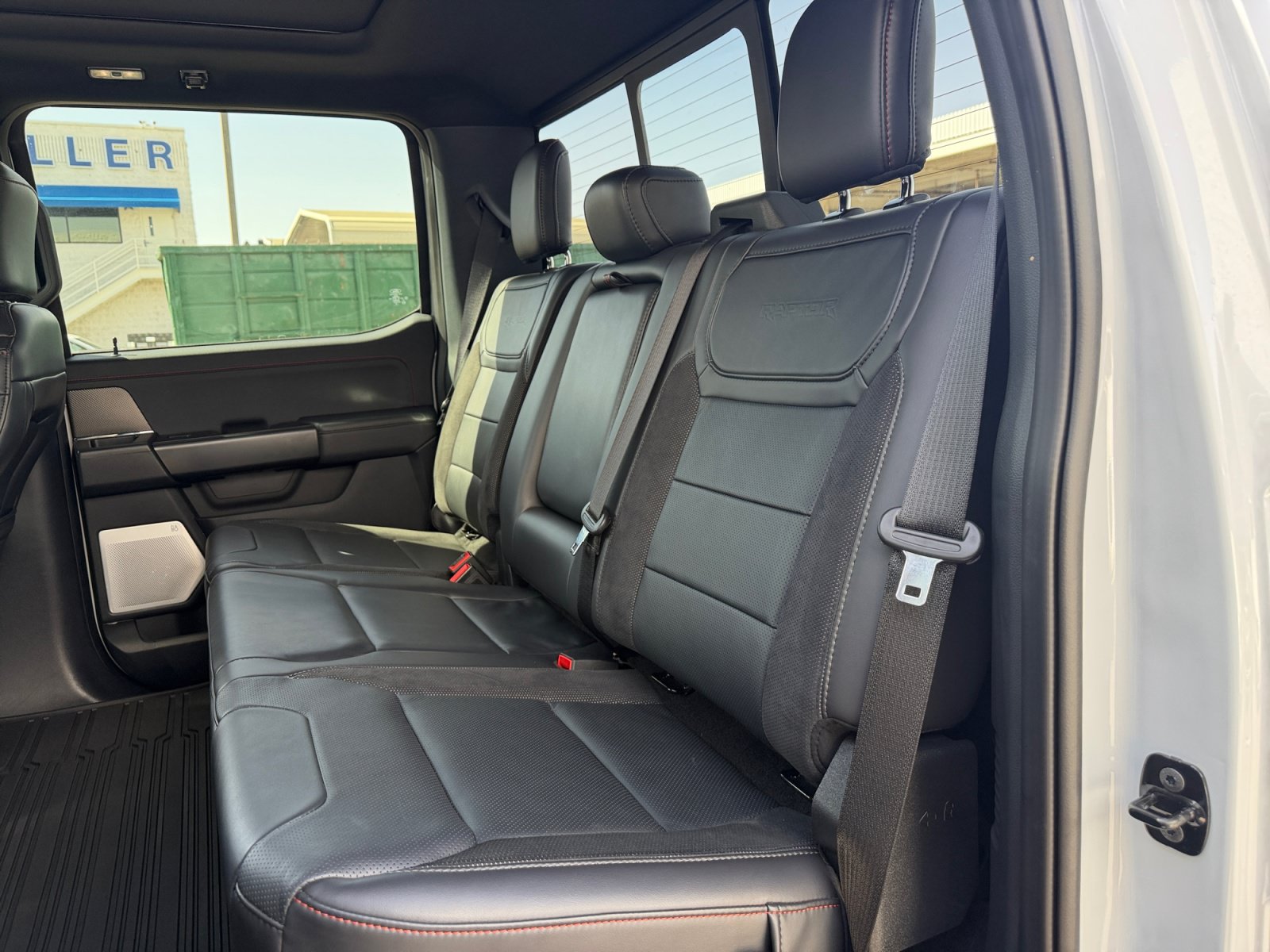 Used 2025 Ford F150 Raptor AWD/4WD image 28