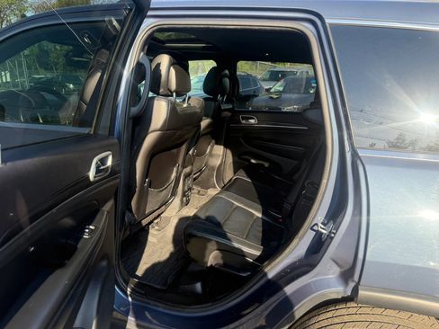 Used 2021 Jeep Grand Cherokee Limited AWD/4WD image 28