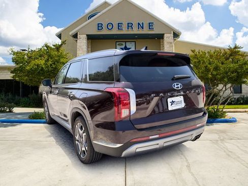 Used 2024 Hyundai Palisade Limited FWD image 3