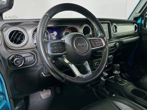 Used 2020 Jeep Wrangler Unlimited Sahara w/ Uconnect 4C Nav & Sound Group image 9