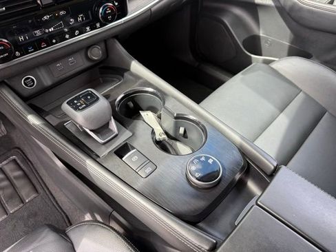 Used 2021 Nissan Rogue SL w/ Premium Package image 22