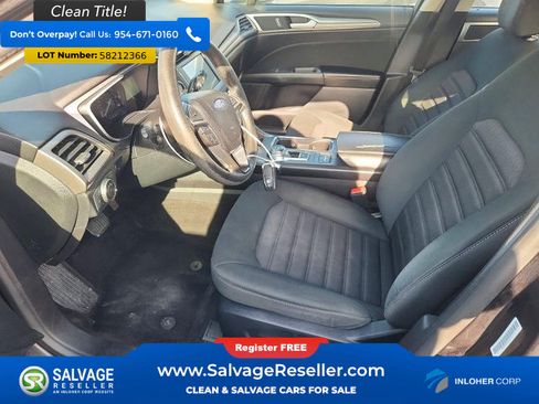 Used 2020 Ford Fusion SE FWD image 9
