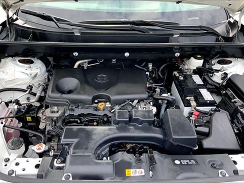 Used 2024 Toyota RAV4 XLE FWD image 31