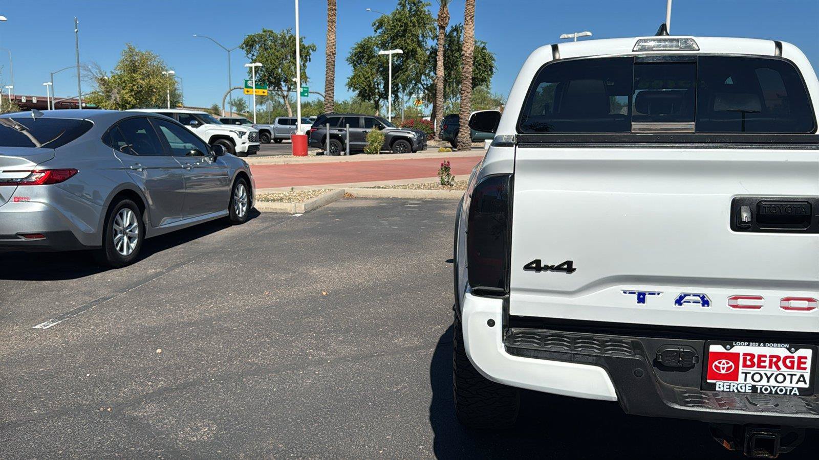 Used 2020 Toyota Tacoma TRD Pro AWD/4WD image 8