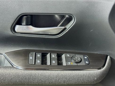 New 2026 Nissan Kicks SV image 16