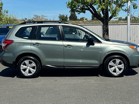 Used 2015 Subaru Forester 2.5i w/ Alloy Wheel Package image 3