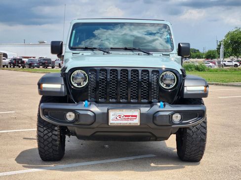 Used 2023 Jeep Wrangler Unlimited w/ Sun & Screen Package AWD/4WD image 4