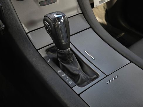 Used 2016 Ford Taurus SEL FWD image 24