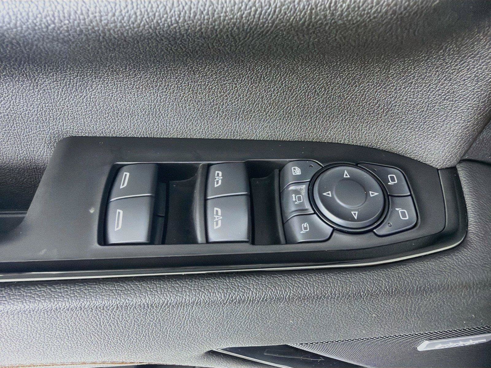 Used 2024 GMC Sierra 2500 AT4 w/ AT4 Premium Plus Package AWD/4WD image 9