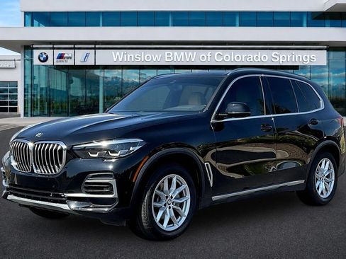 Used 2022 BMW X5 xDrive40i w/ Parking Assistance Package AWD/4WD image 3
