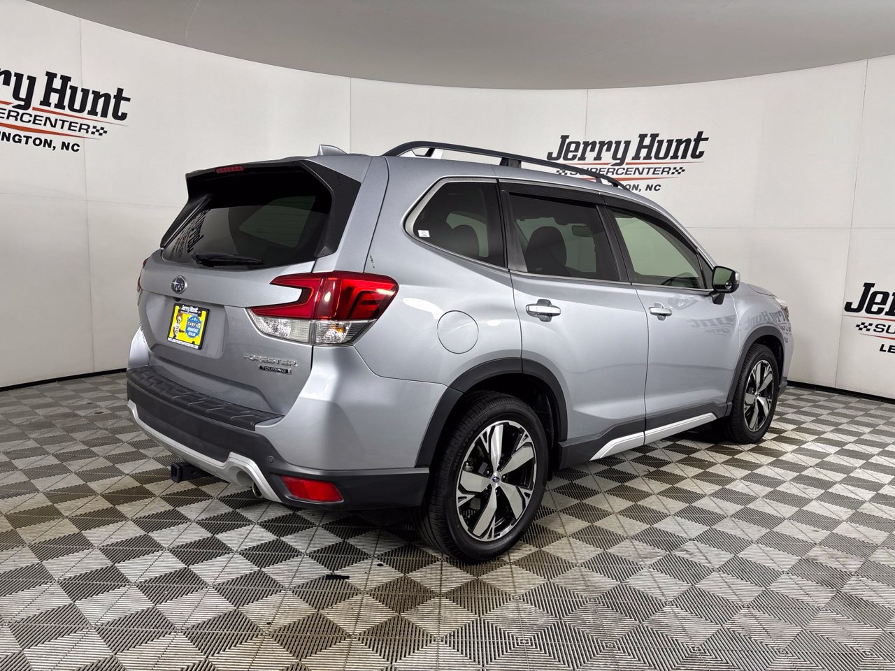 Used 2020 Subaru Forester Touring w/ Popular Package #2 AWD/4WD image 5
