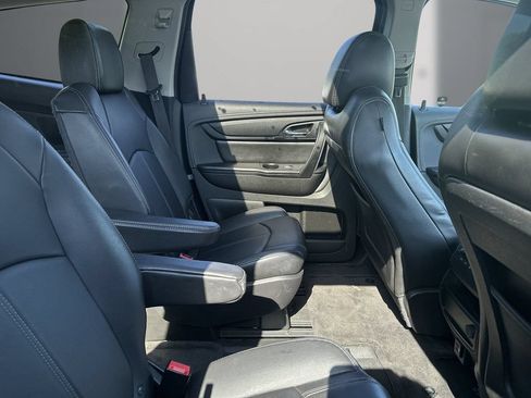 Used 2017 Chevrolet Traverse LT FWD image 10