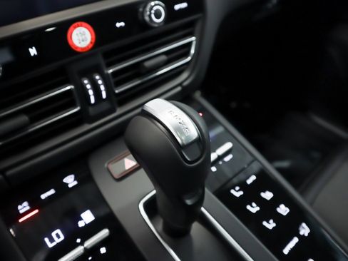 New 2026 Porsche Macan S image 16