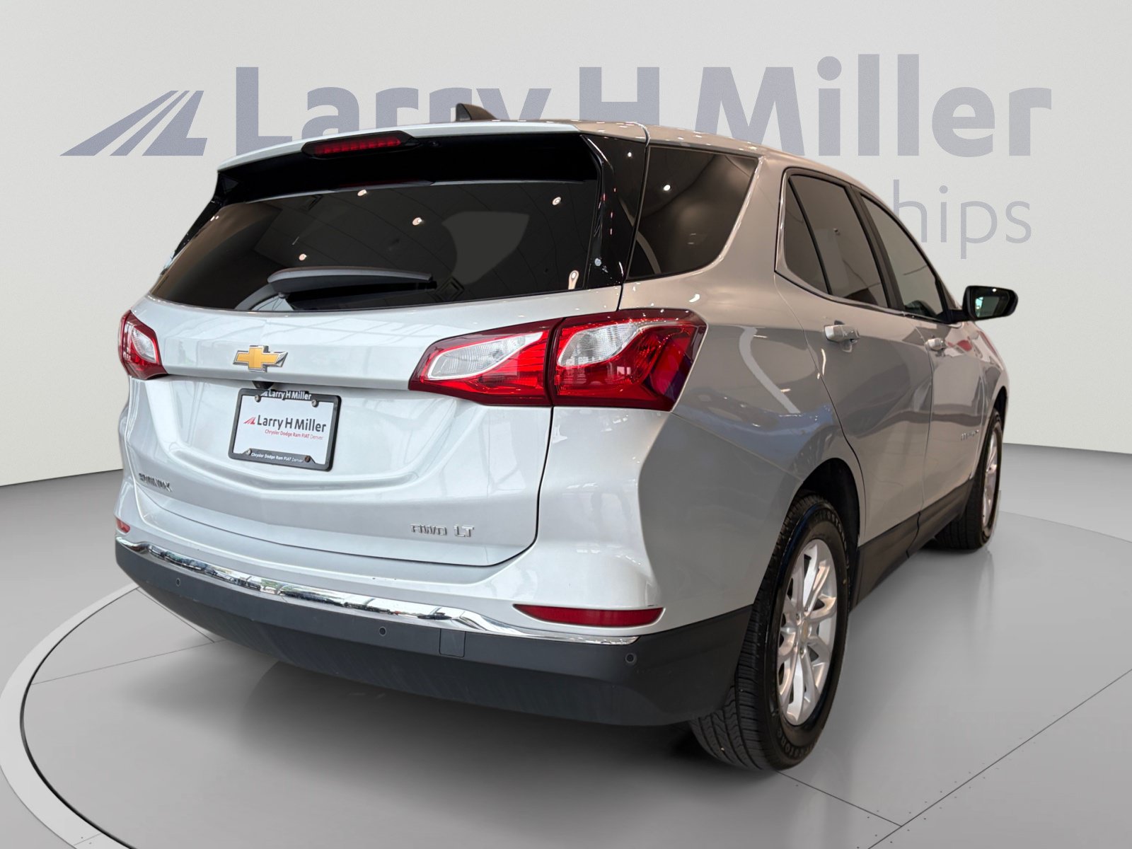 Used 2021 Chevrolet Equinox LT w/ Driver Convenience Package AWD/4WD image 5