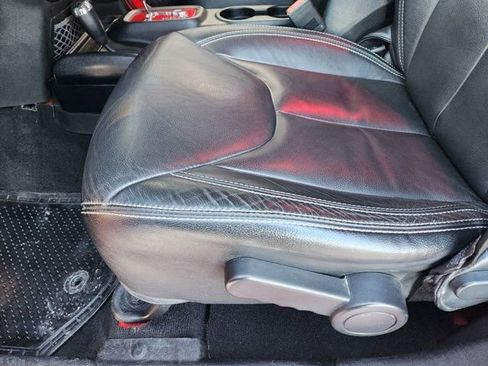 Used 2017 Jeep Wrangler Unlimited Rubicon image 25