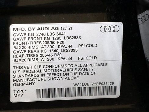 Used 2024 Audi Q4 e-tron Premium Plus w/ Premium Plus image 40