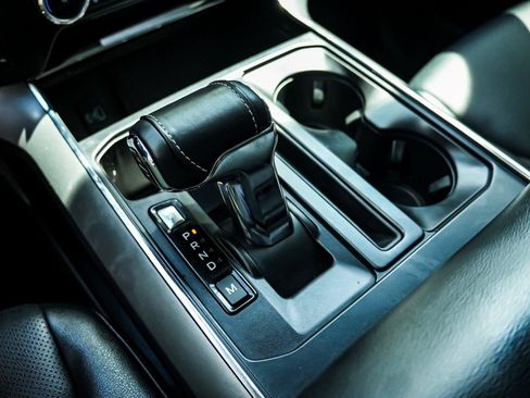 Used 2022 Ford F150 Lariat w/ Equipment Group 502A High AWD/4WD image 17